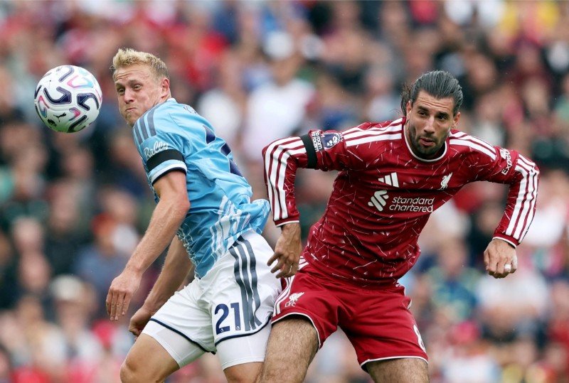 Ipswich gặp khó trước Liverpool